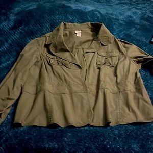 Army green jacket Venezia brand 18/20 in size. Very cute like new.